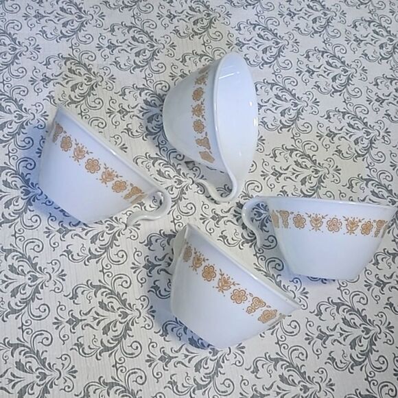Vintage Corelle 70s Gold Butterfly Set 4 MCM Tea Cups USA Corning - Picture 1 of 7